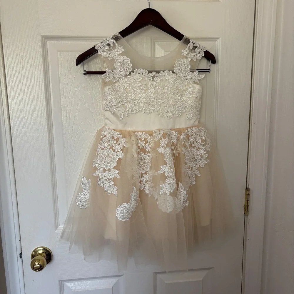 Girls‎ Floral Lace Tulle Flower Girl Dress Champagne Peach Sleeveless Party Gown
